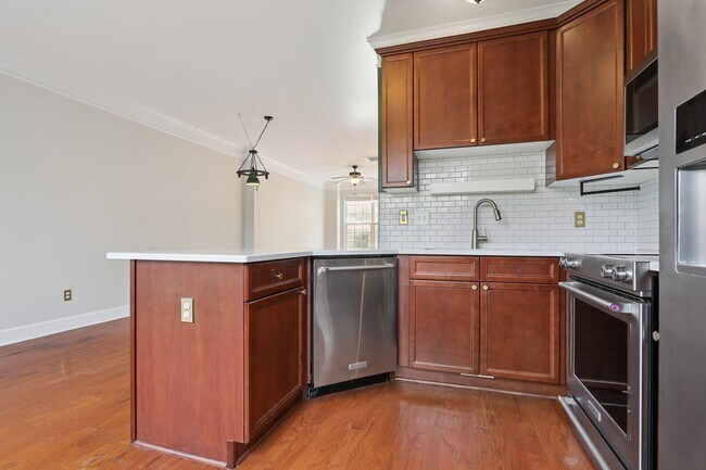 Photo - 503 Saint Jules Ln