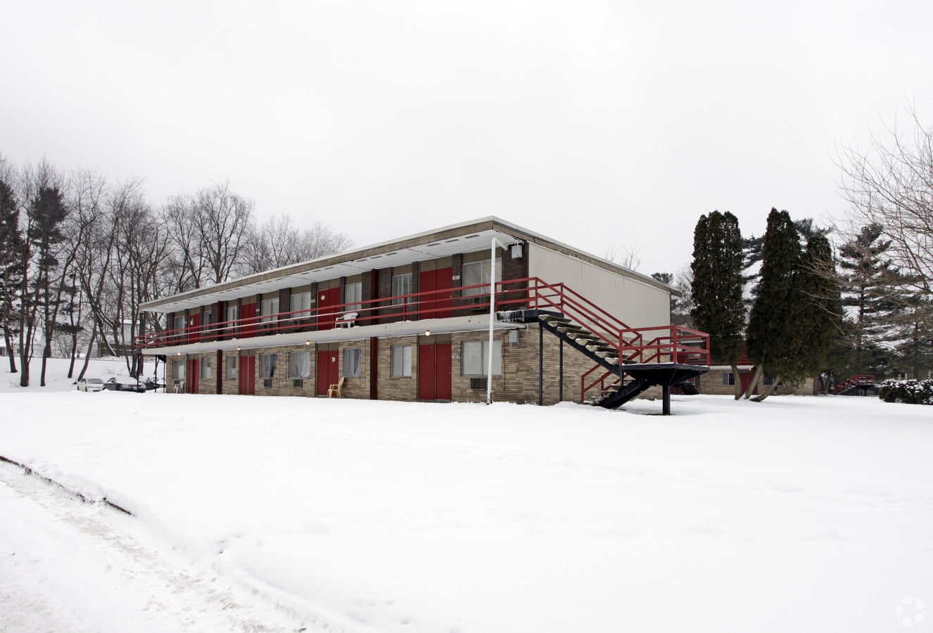 Nestor Ave Apartments - Nestor Ave Apartments