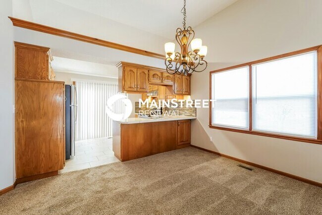 Photo - 15520 Apache St