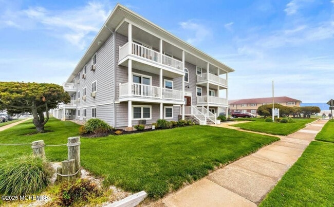 Building Photo - 709 Ocean Ave Unit 18 Rental