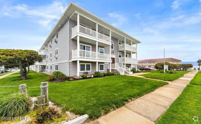 Building Photo - 709 Ocean Ave Unit 18 Rental