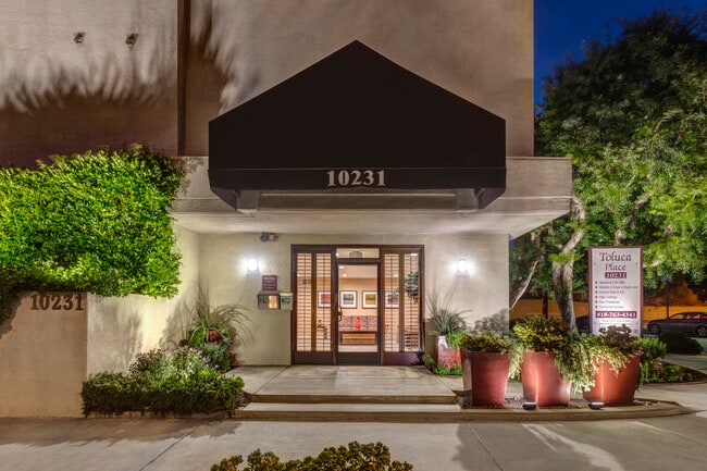 Photo - 10231 / Toluca Place