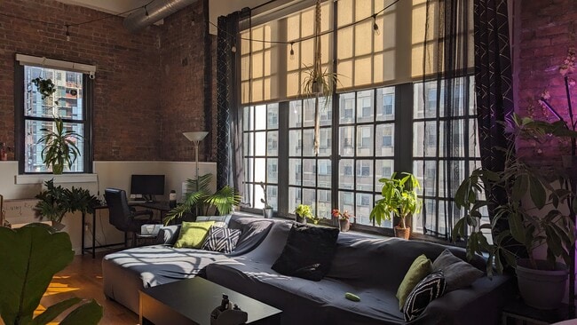 Unit 3D has this style of windows. - Elks Club JSQ