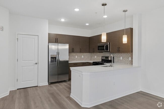 2BR, 2BA - 1,100SF - Kitchen