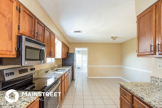 Photo - 6994 Oakland Chase