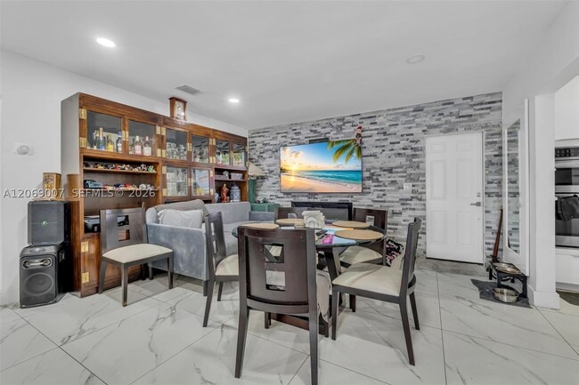 Photo - 1570 NW 132nd St