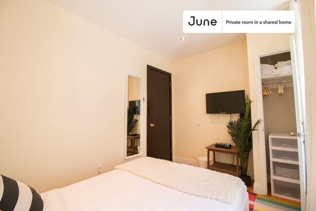 Photo - Room in Shared 5 bed/2 bath home Unidad C