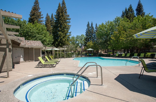 Photo - Zinfandel Village Apartments