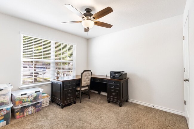 Photo - 5919 Hindes Stone