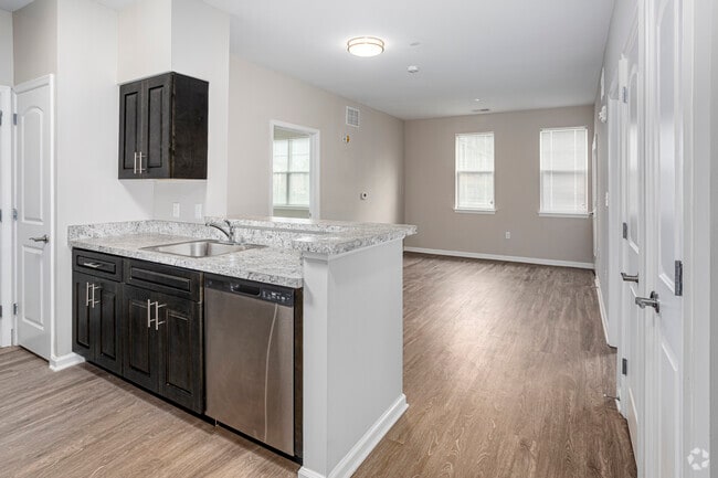 2BR, 1BA - 851SF