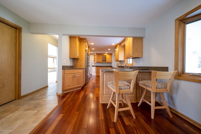 Photo - 2575 Lake Elmo Ave N