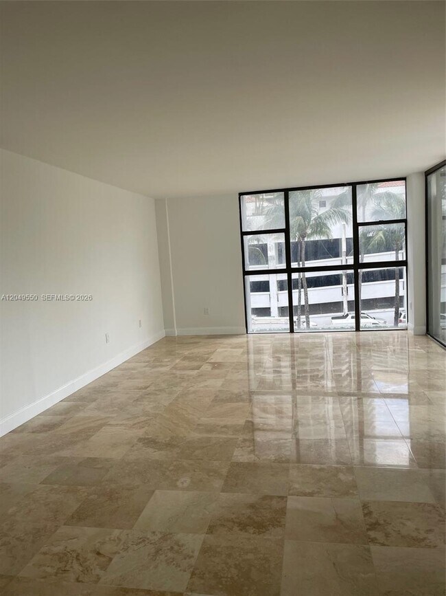 3731 N Country Club Dr Unit 323