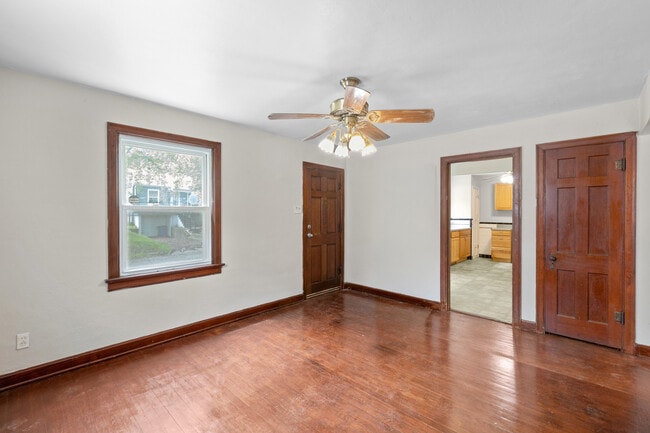 Photo - 7007 Paisley Dr