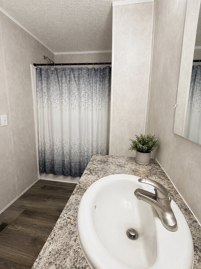 Photo - 163 Clays Ct