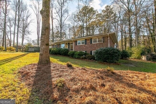 Photo - 2805 Pine Hill Dr