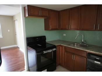 Building Photo - 7628 N Milwaukee Ave Unit ONE BED Rental