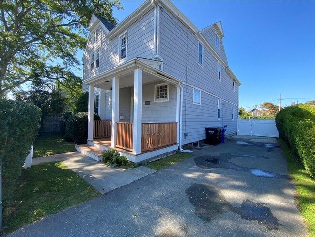 Building Photo - 8 Morton Ave