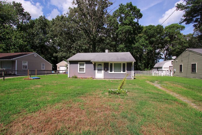 Photo - 207 Beverly St