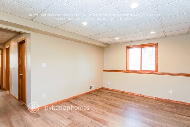 Photo - 3873 Hale Ave N