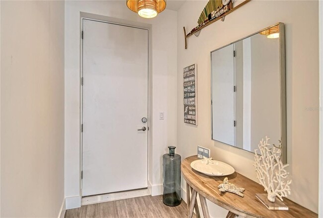 1709 N Tamiami Trl Unit 221
