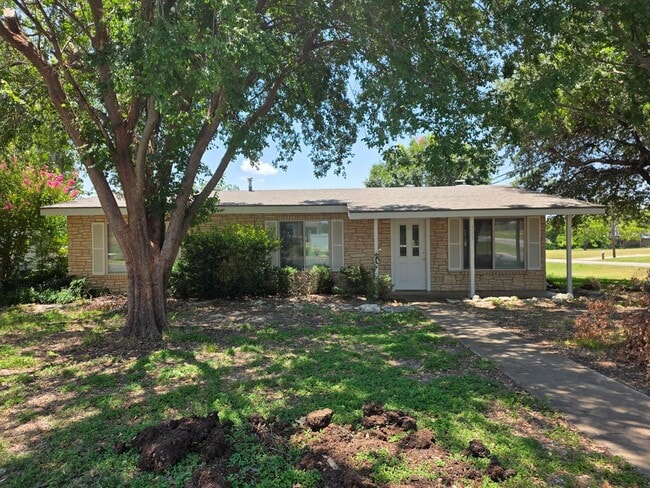 Photo - 333 W Nimitz St