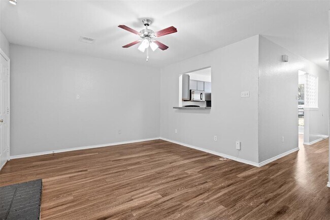 Photo - 1815 River Crossing Cir