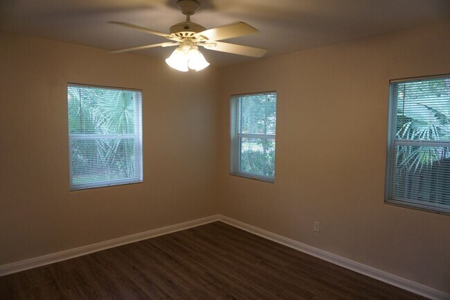 Photo - Beautiful 3 Bedroom House Behind Midtown