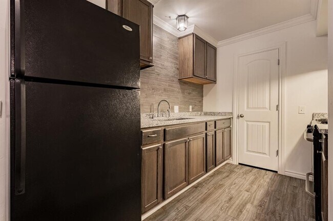 Photo - 319 E Edwards St Unit 8