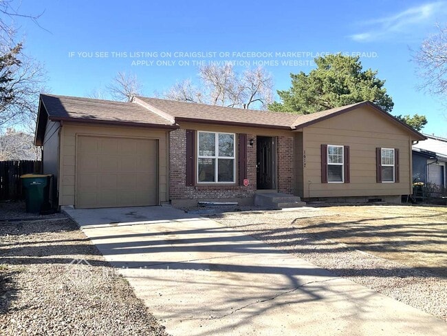 Building Photo - 1617 S Sedalia St