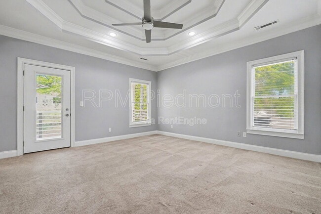 Photo - 1034 Hubbard St SW