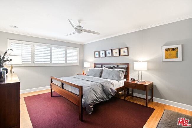 Photo - 1525 Hayworth Ave Unit 206