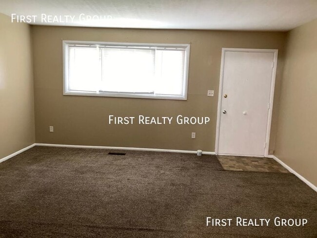 Photo - 27 Stadia Dr