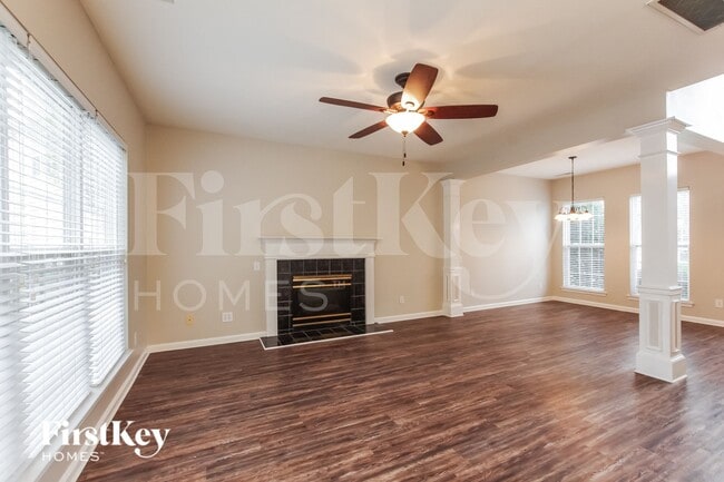 Photo - 924 Clearbrook Rd