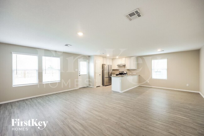 Photo - 10615 McClintock Dr