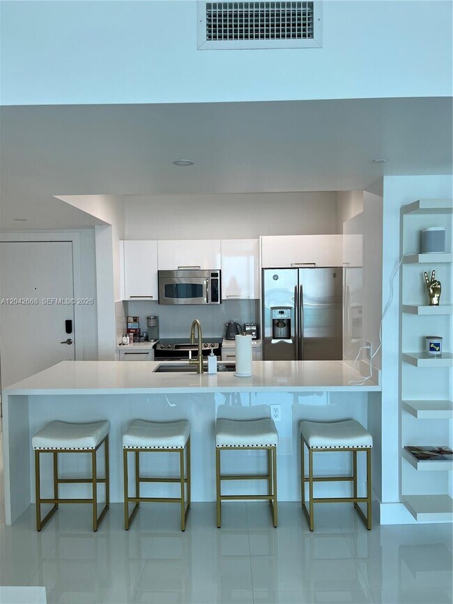 Photo - 951 Brickell Ave Unit 2704
