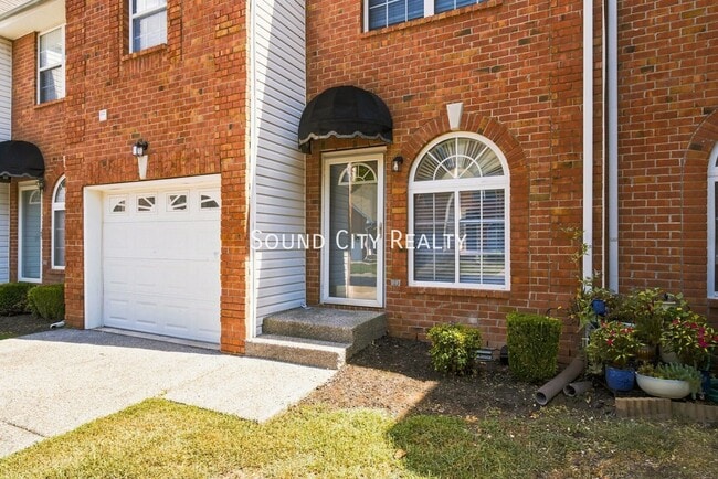 Photo - 2120 Lebanon Pike