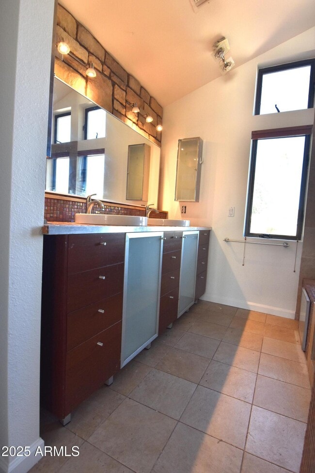 Photo - 4039 E Yawepe St