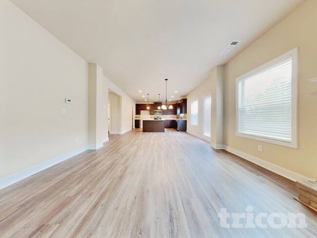 Photo - 121 Kennelsman Dr