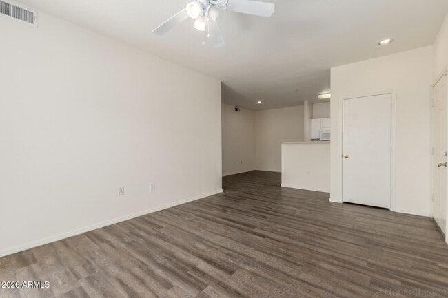 Photo - 3302 N 7th St Unidad 210