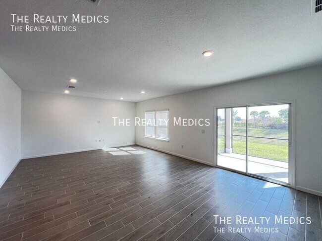 Photo - 9301 SW 58th Cir