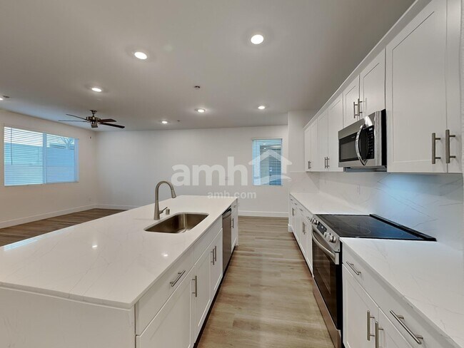 Photo - 8365 Flagpole Loop Ave