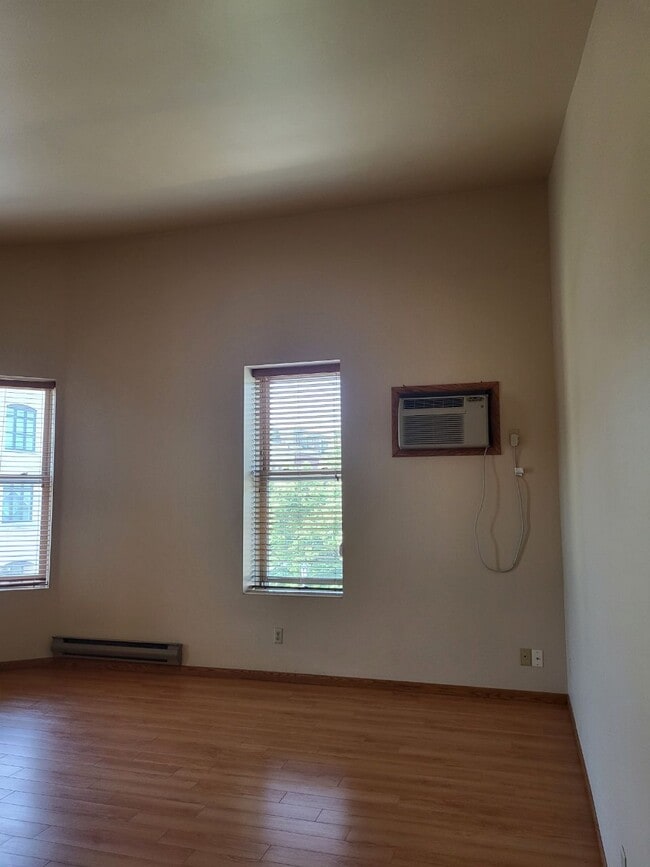 Photo - 1831 Parmenter St Unidad 6