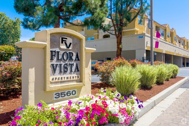 Building Photo - Flora Vista Apartments
