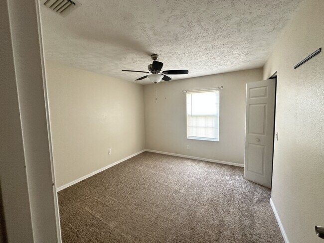 5953 NE 62nd Court Rd