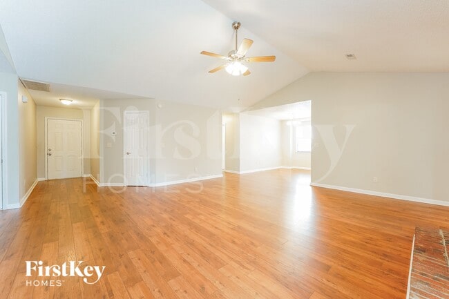 Photo - 328 Indigo Rd