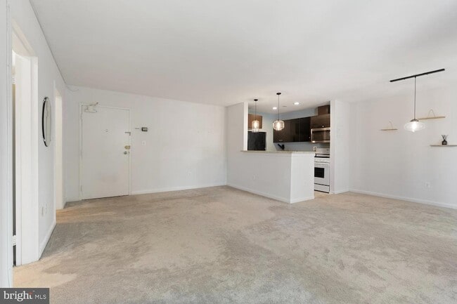 Photo - 2400 41st St NW Unidad 312