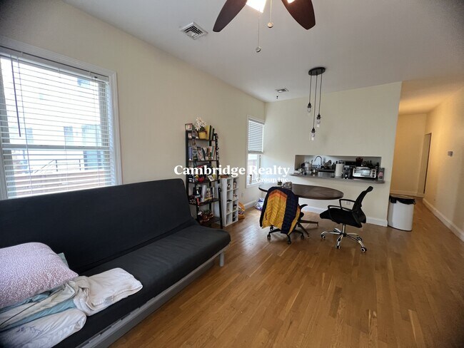 Photo - 56 Market St Unit 1R