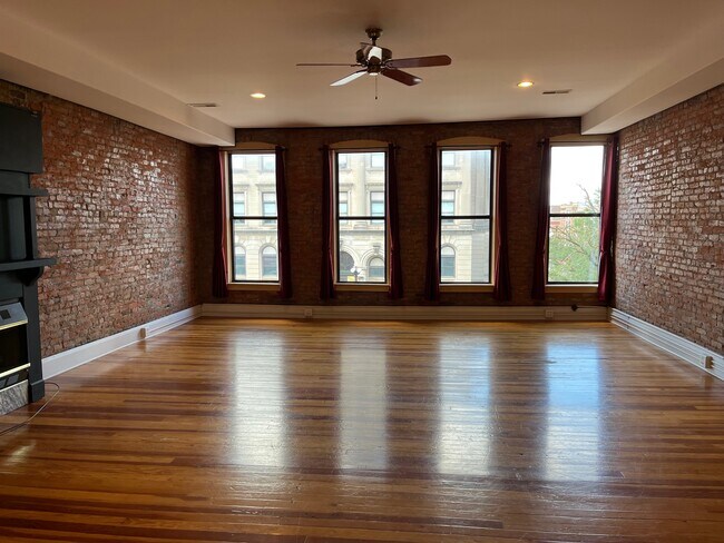 Photo - 108 W Washington St Unit A