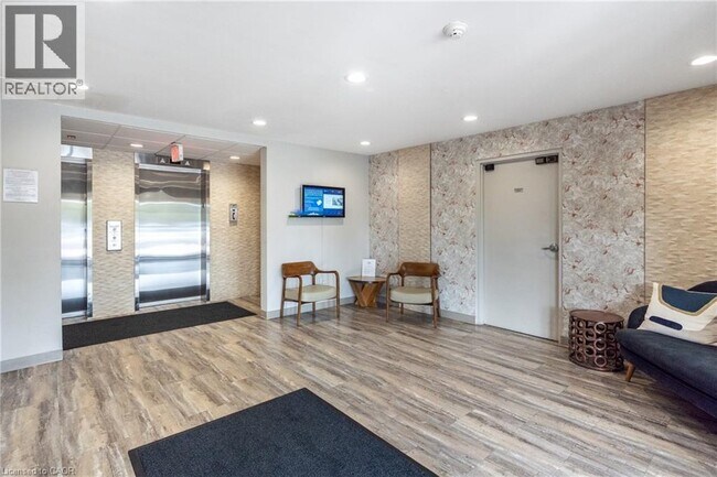 Photo - 200 Jamieson Pkwy Unit 111