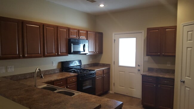 Photo - SOUTH UNM WEST NOB HILL 3 Bedroom 2 Bath w...